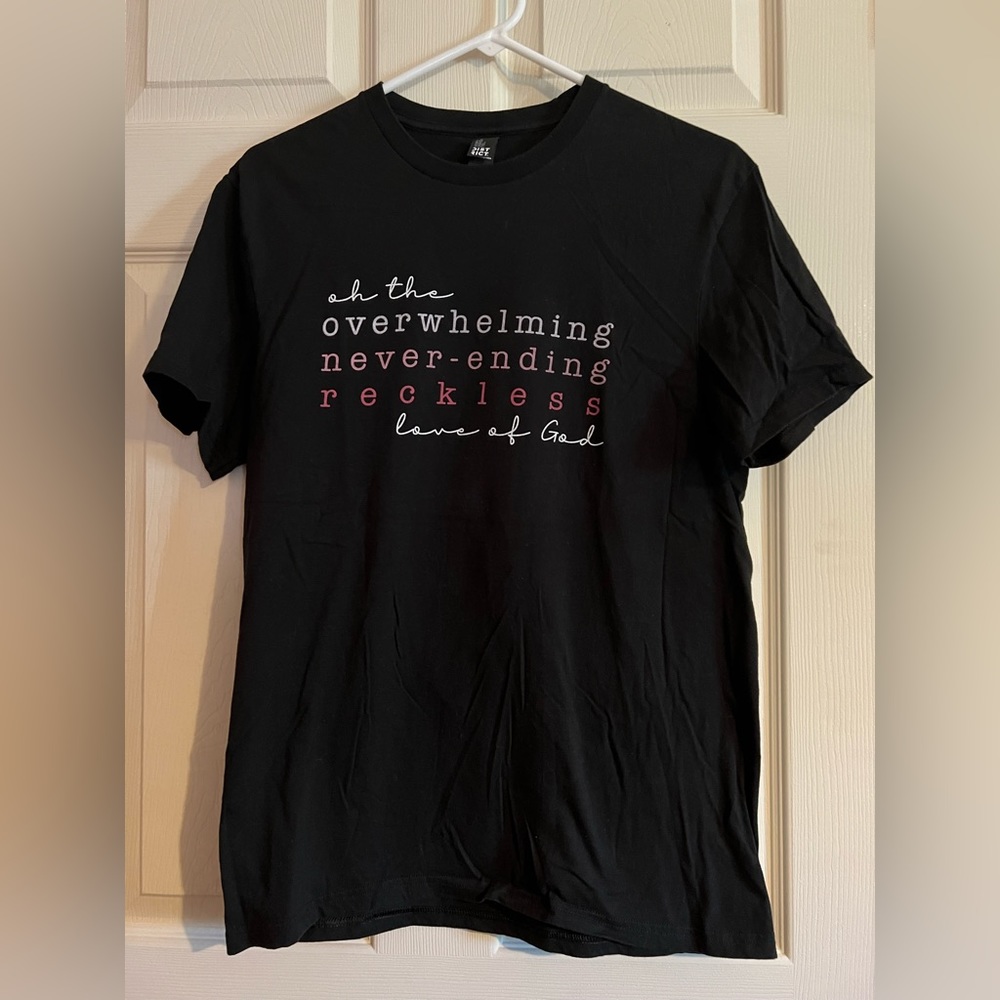 Christian tee, T-shirt, District, black, size medium, reckless love of God